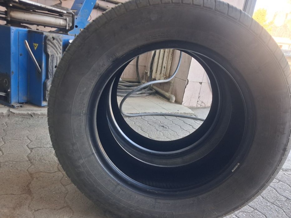 Продам  шины  летние  225х65х17