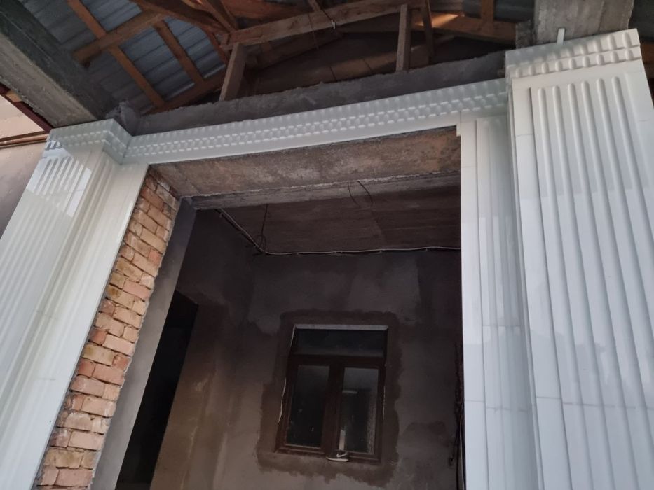 Белый гранит, мрамор (микрокристаллическая камен)