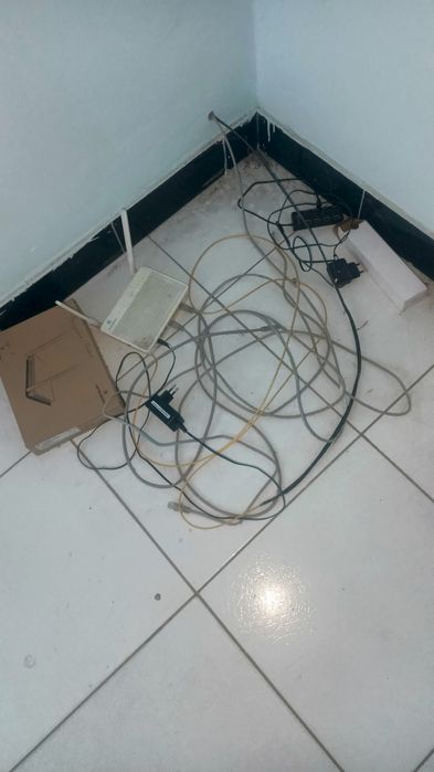 Stabilizatorim 10kv stochno sotiladi