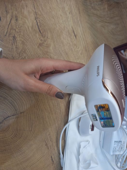 Фотоепилатор Philips Lumea Advanced BRI921/00
