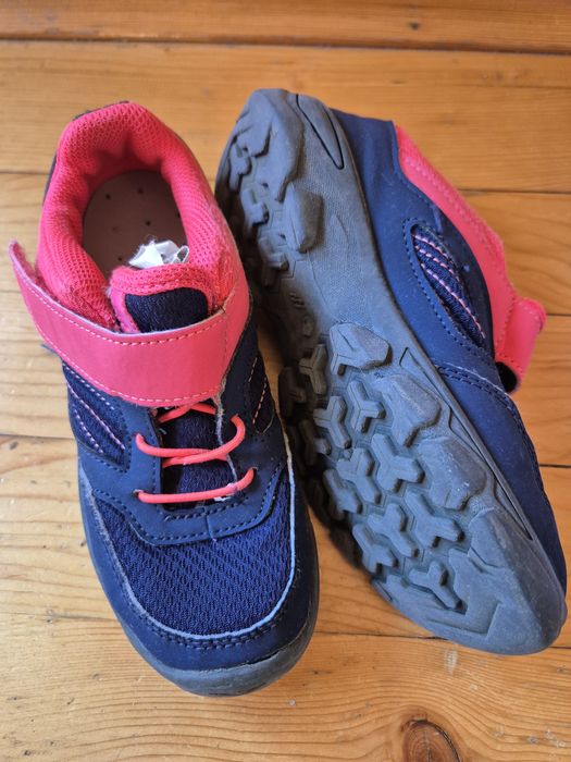 Туристически обувки, спортни обувки, джапанки 31 - 32 номер