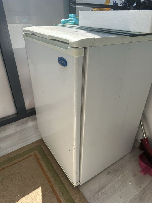 Продам морозильник