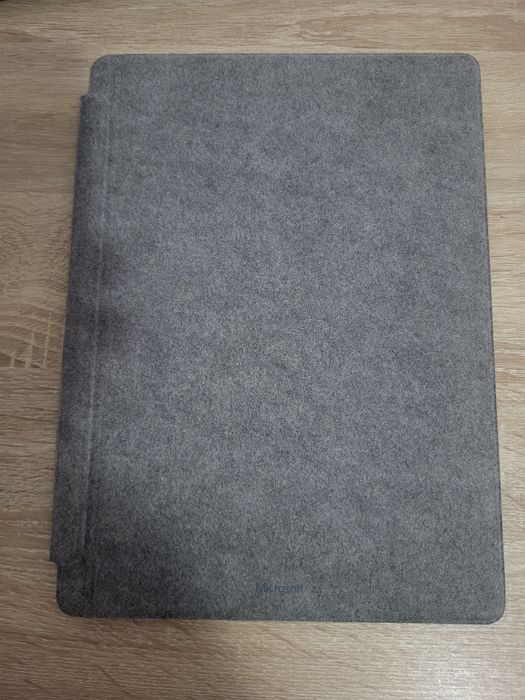 Microsoft Surface Pro 11 Copilot+ PC | 16GB | 512GB | Tastatură + Pen