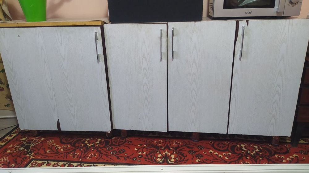 Продам кухонный гарнитур б/у