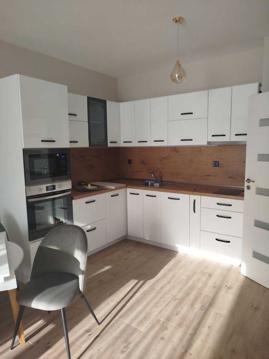 Дава се под наем Двустаен апартамент в Пловдив, Тракия - 73 кв.м за 448.8 € - Снимка #1