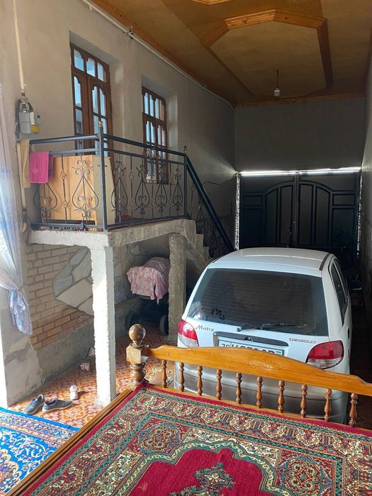 Сотилади 4 соток полтора этажка