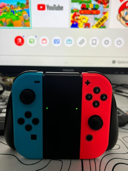 Vând Nintendo Switch f bun!