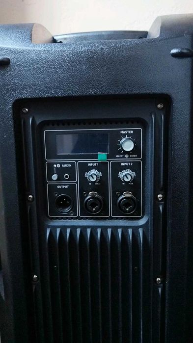 Продавам два броя Активни (Behringer) модел (DR115DSP) тонколони!