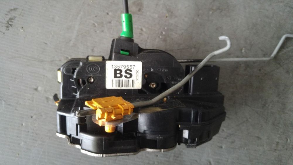 broasca iala stanga spate chevrolet cruze cruze 13579557