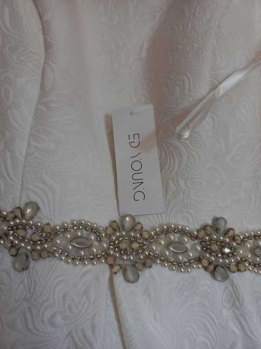 Rochie de mireasă, nou, cu etichetă, a fost doar probată
