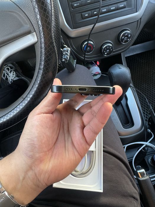 Продам iPhone 16 Pro 256