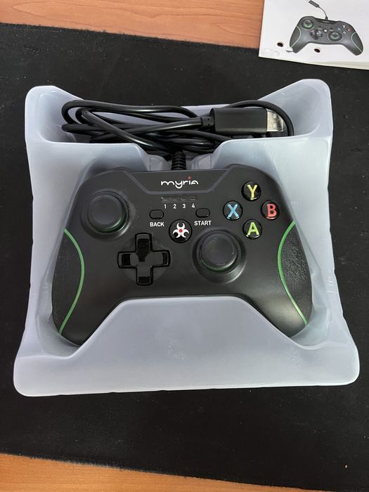 Myria gamepad cu fir
