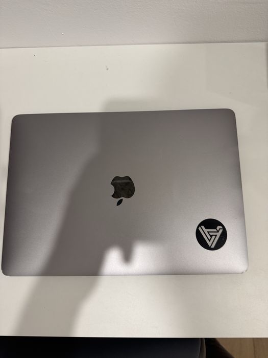 MacBook Air M1 (100% батерия) 256GB SSD