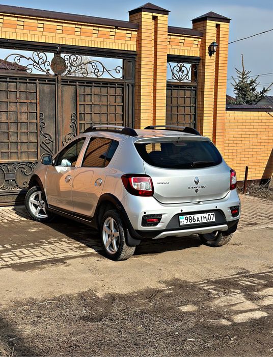 Renault Sandero/2018г/Автомат/Stepway
