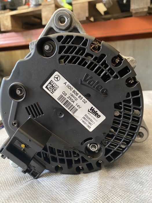 Alternator Mercedes A0009068302