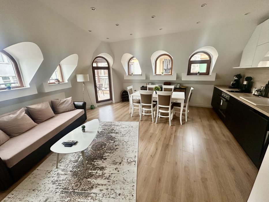 Апартамент за нощувки Супер център Бургас + Гараж