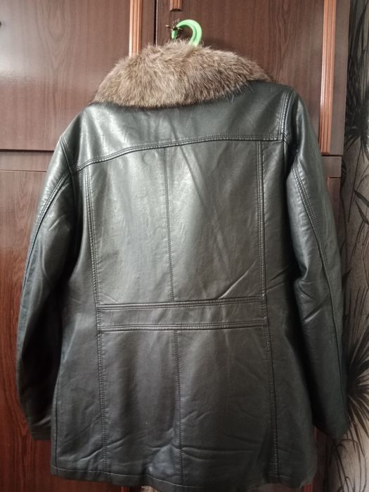 Продам  зимнию куртку