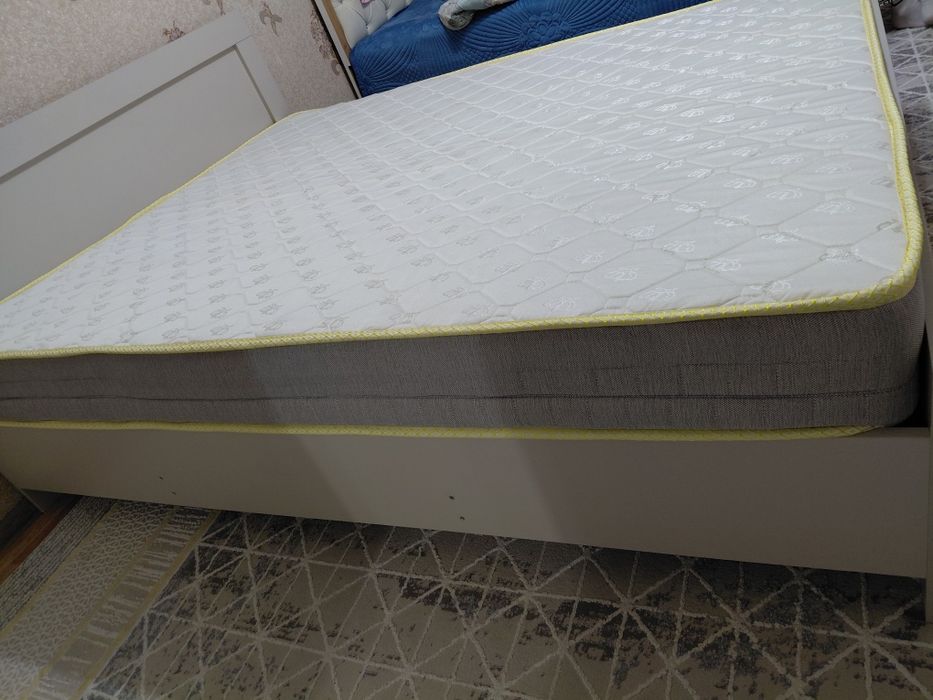 Продам матрас б/у