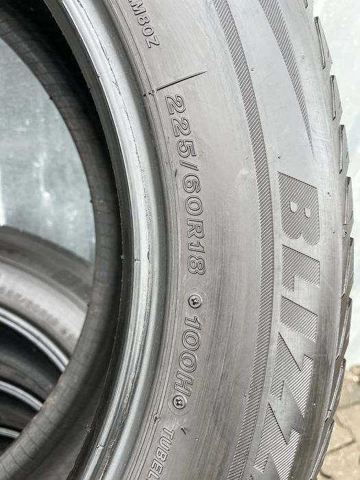 4 anvelope iarna dimensiunea 225/60 R18, Bridgestone