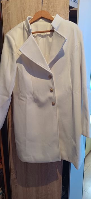 Дамско палто слонова кост