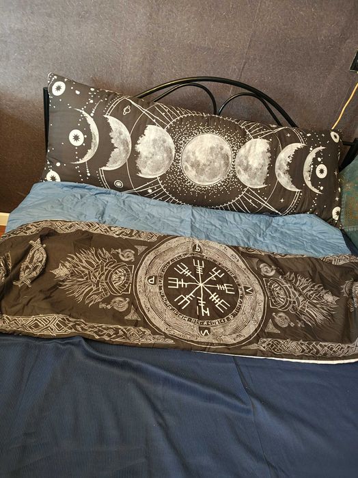 Дълга възглавница плюс 3 калъфки