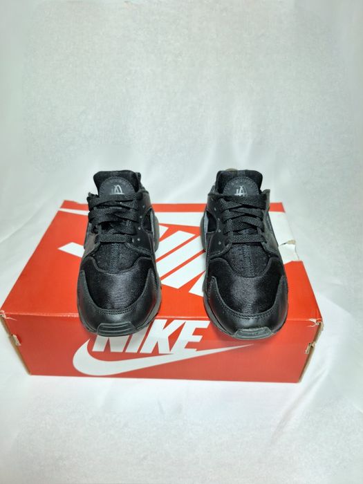 Nike Air Huarache DH4439-001 |

36 | Negru | Originali | Adidaş