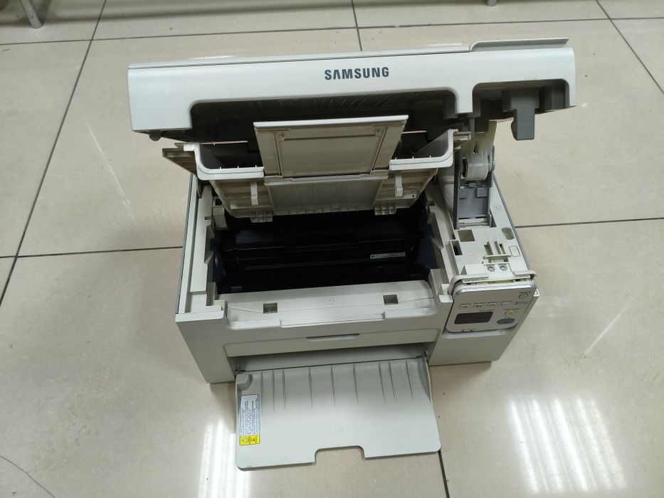 Продам принтер МФУ Samsung 3407.