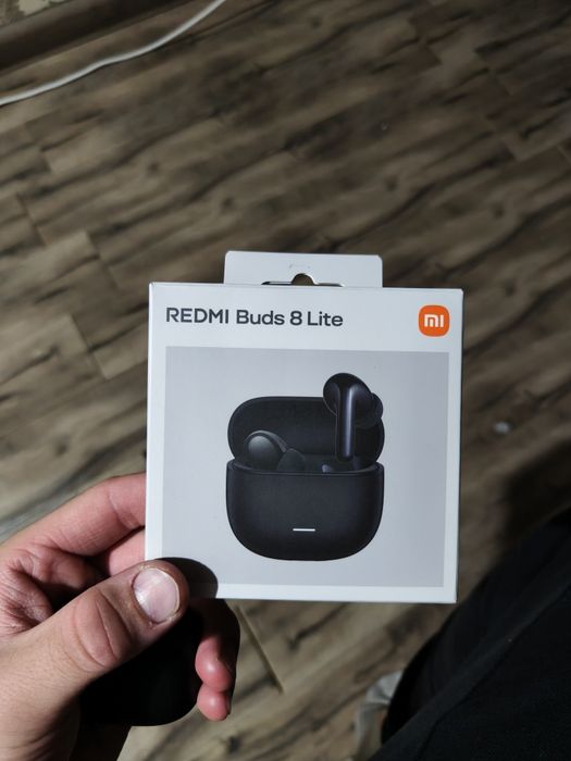 Новые Redmi Buds 8Lite