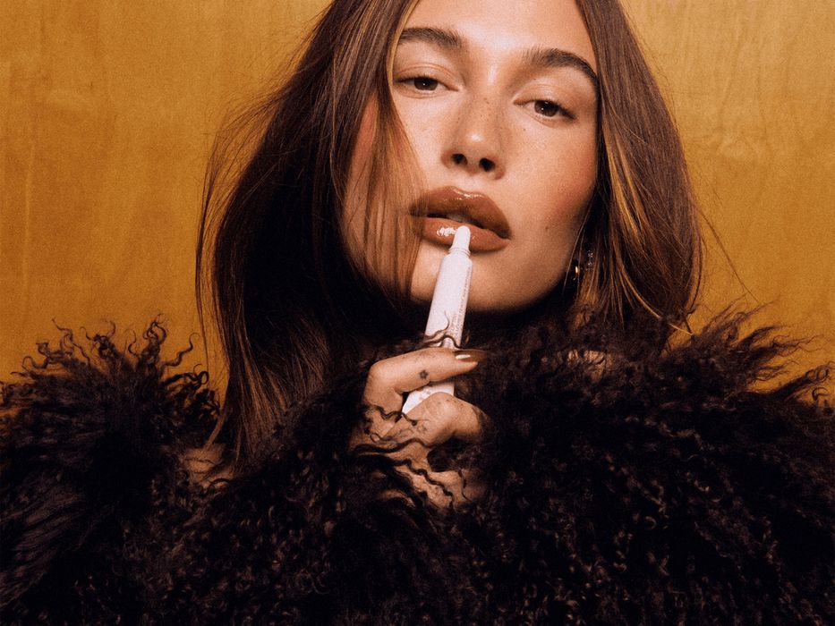 Rhode Хейли Бибер Cinnamon Roll