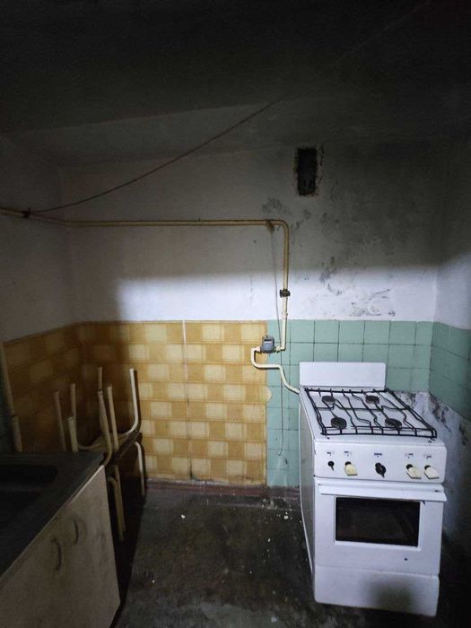 Дубовая 1/2/4, кирпич галерейного типа, 32 м2, без ремонта, не торец