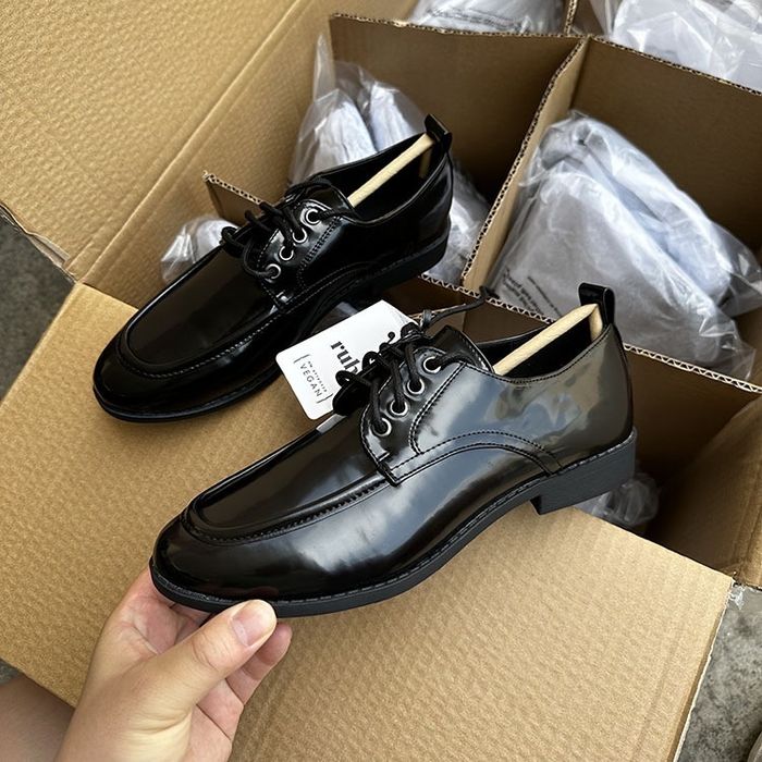 Новые ботинки