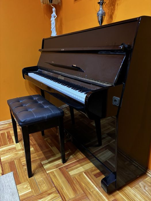 Оригинално пиано Калисиа(Calisia) 1990