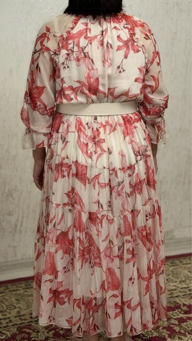 Шикарное вечернее платье