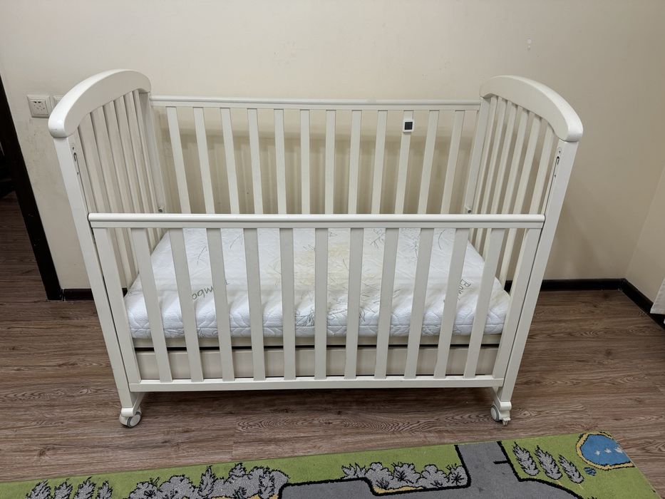 Десткая кровать