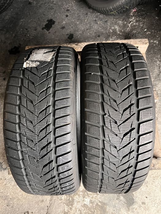 2 anvelope iarna ca NOI 235/45/19 , Vredestein , 7.5 mm
