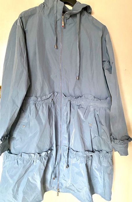 Плащ облегченный, Италия