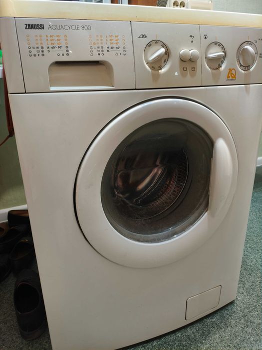 продам стиральную машинку ZANUSSI