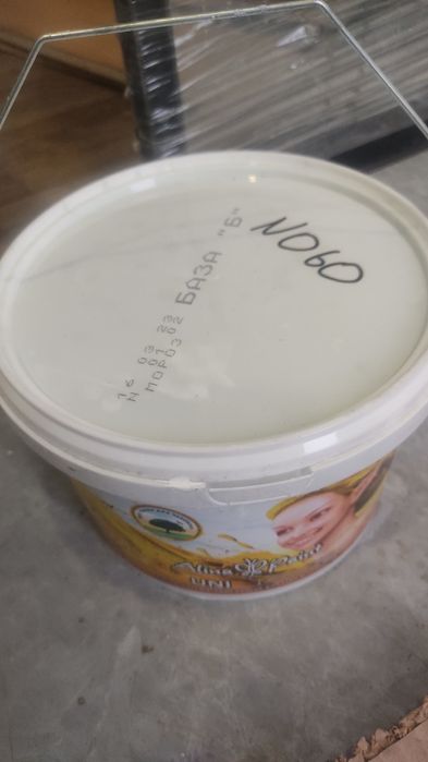 Продам краску Alina Uni 9кг