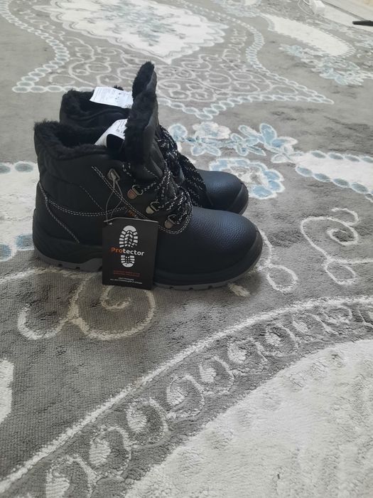 Зимний обувь размер 40