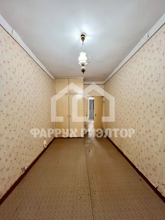 2/2/5 ташсельмаш 52м2