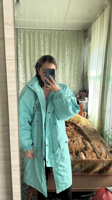 Продаю срочно куртку женская тёплая красивая