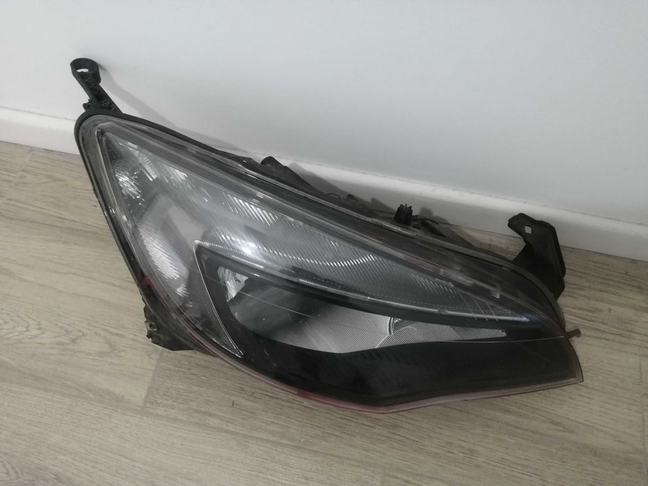 far Opel Astra J dreapta cu led 500 lei