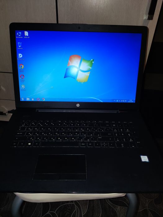 HP 17.3 экран, 4/256(ssd), intel graphica.