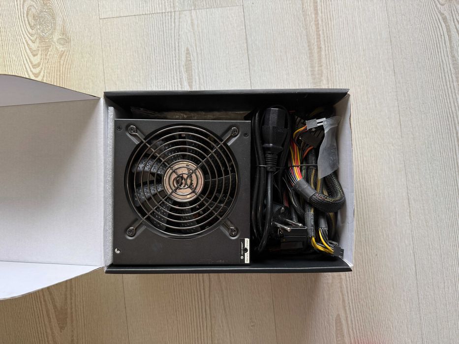 Sursa Sirtech Eco II 550W: 100 RON