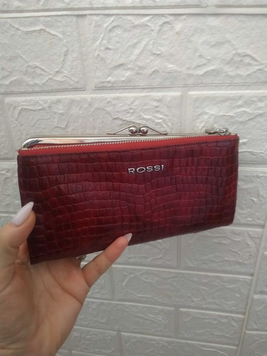 Дамски портмонета