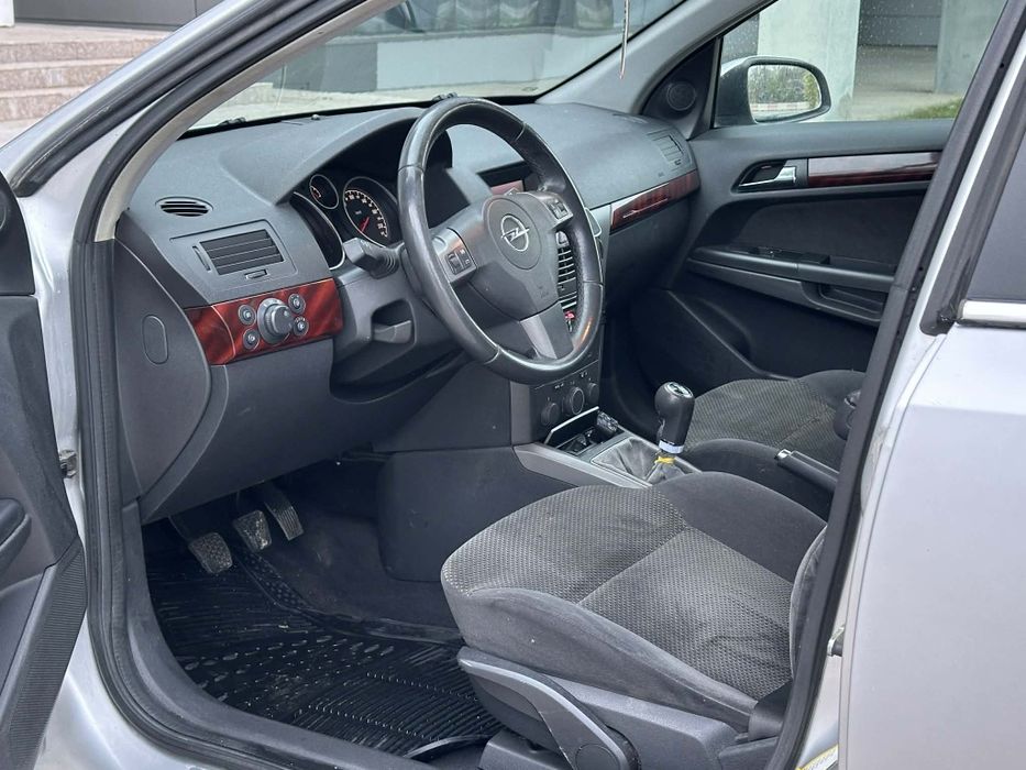 Vănd Opel astra h