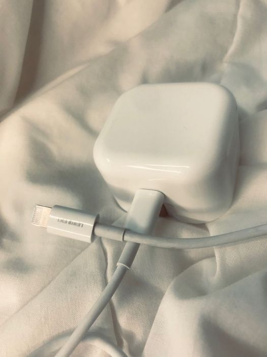 Original iPhone zaryadlagichlari