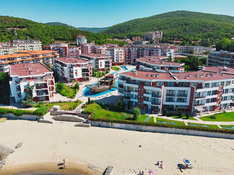 Продава се Двустаен апартамент в к.к. Елените - 61 кв.м за 1246 €/кв.м - Снимка #23
