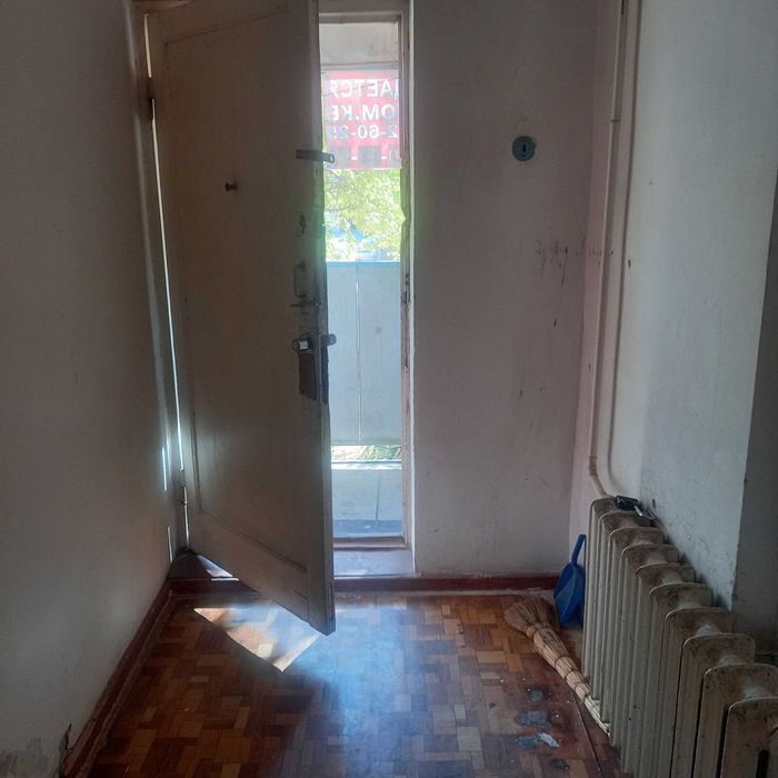 Срочно Продаю 3/6/9 Яшнабад рн.Авиасозлар-4.Общ-81м2.Ц-64000у.е.