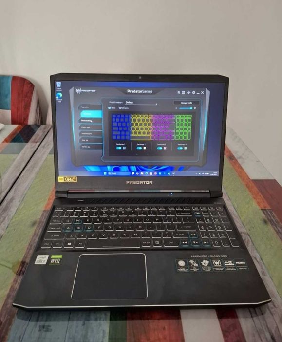 Acer Predator Helios 300 i7  RTX 3070  32GB RAM  1TB SSD